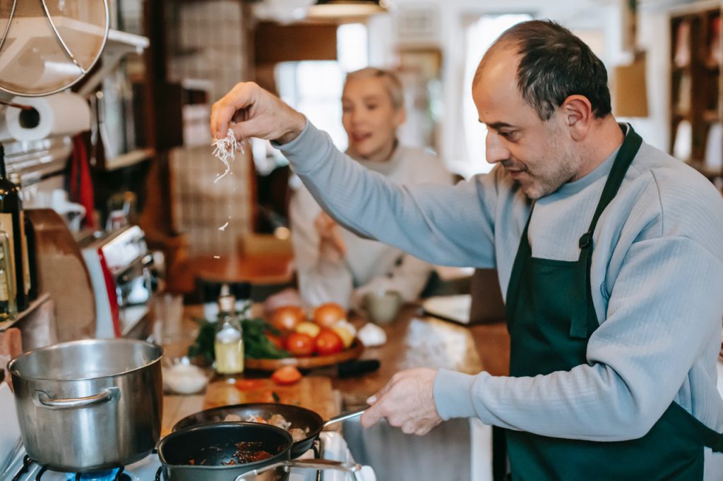 How to Be More Energy Efficient While Cooking