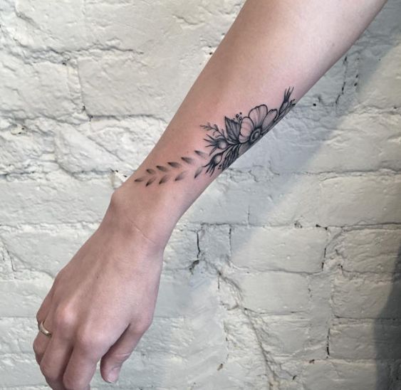 Attractive Classy Side Wrist Tattoos - unique wrist tattoos
