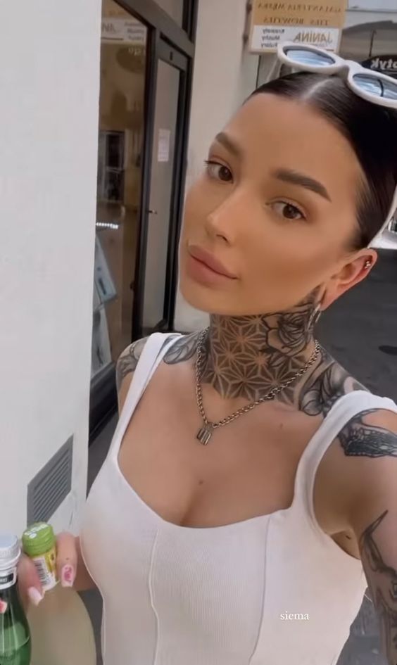 Gangster Throat Neck Tattoos for Girls - classy female neck tattoos