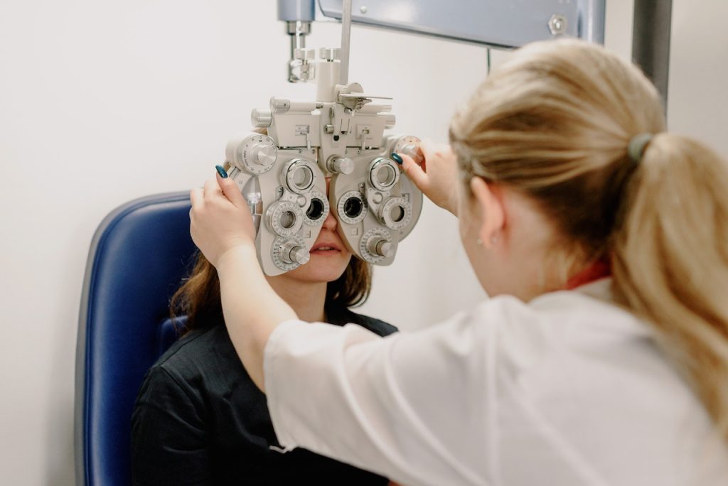 Why Book an Appointment with an Optometrist