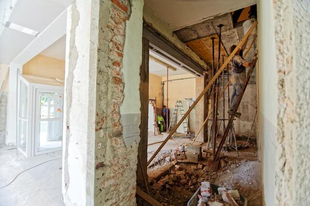 What Kind Of Help Do You Need When Renovating An Old House - remodeling an old house: what to restore and what to replace