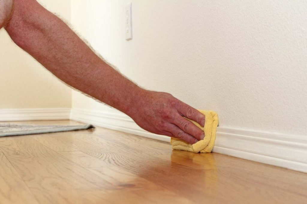 A Guide to the Best Cleaning Tool for Baseboards - diy baseboard cleaning tool