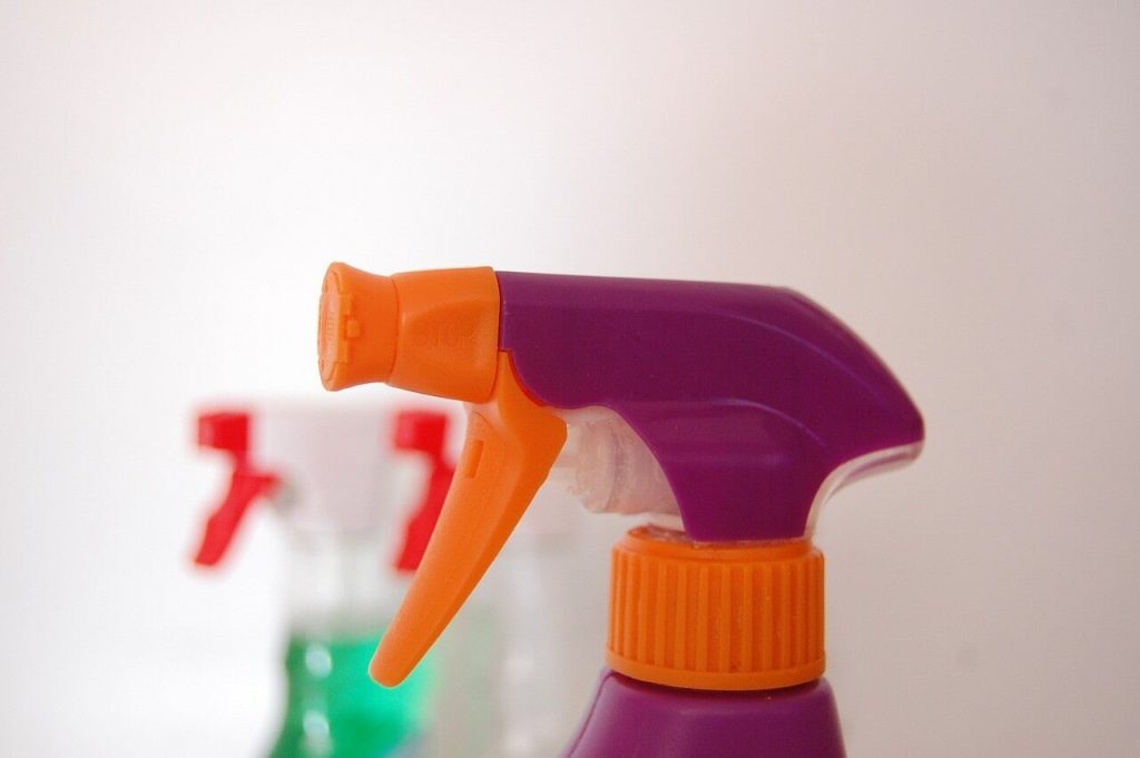 How to Make the Switch to Sustainable Cleaning Products in 5 Easy Steps - how to clean sustainably