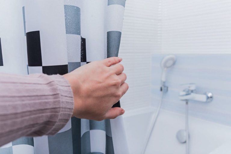 Maximizing Space Creative Shower Curtain Ideas for Small Bathrooms - shower curtain rod