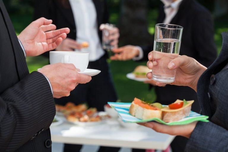 8 Corporate Event Catering Trends to Wow Your Guests
