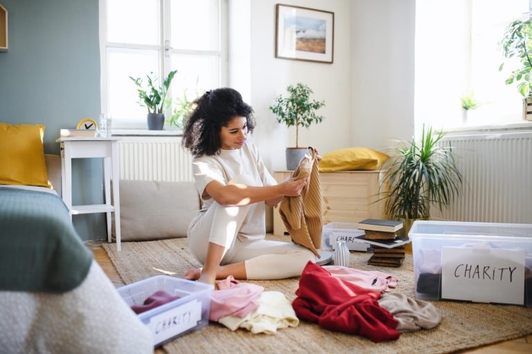 10 Easy Ways to Declutter Your Home in One Weekend with a Declutter Service