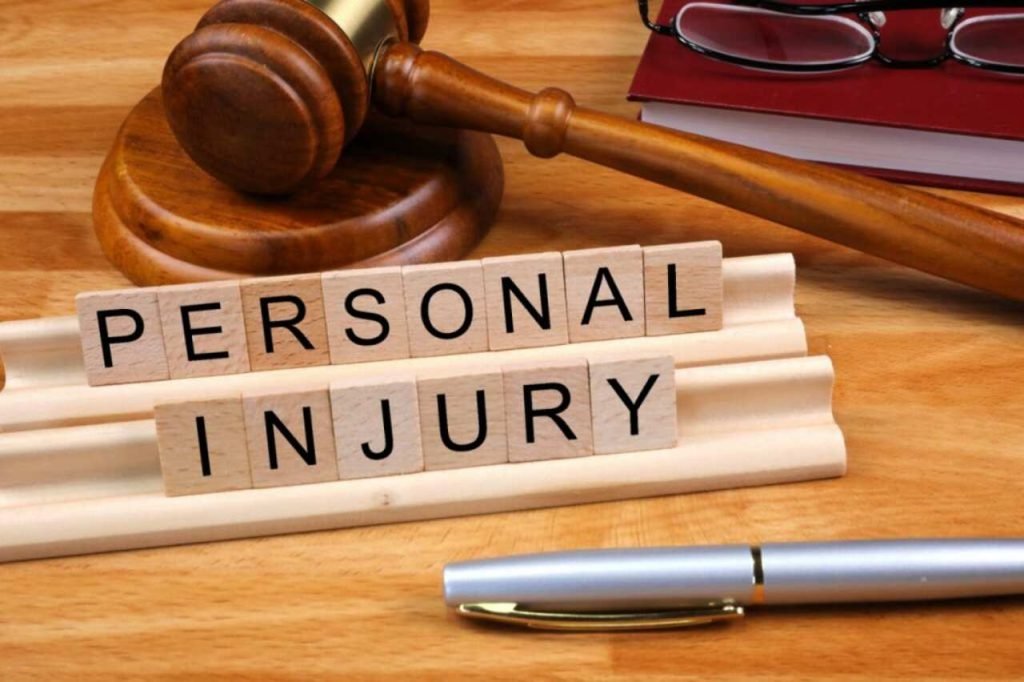 Comparing Special and General Damages Victims Can Recover Through a Dallas PI Case Illustration showing scales of justice comparing special and general damages in a Dallas personal injury case.