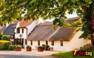 The Star Inn Harome, a Michelin-starred restaurant with a traditional thatched roof in North Yorkshire
